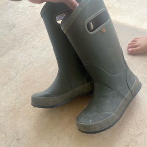 Boys bog boots